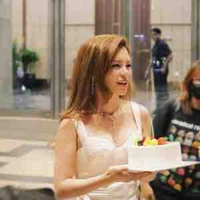 Bùi Lan Hương (mẹ cô)