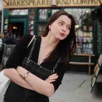 Becky Rebecca Patricia Armstrong (Nàng)