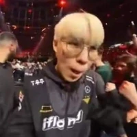 Tác giả cuto siêu cấp vũ trụ