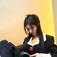 Cúc Tịnh Y( jujungyi)