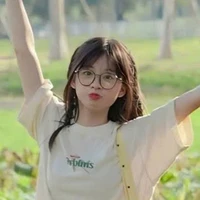 Như Phan Vy_bạn nu9