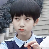 Hạ Tuấn Lâm (lúc nhỏ)