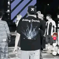 dương đeo míc