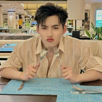 Hùng Huỳnh