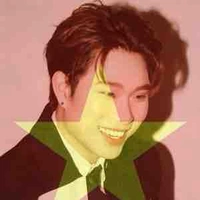 Dương đeo mic 