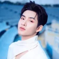 Hùng Huỳnh