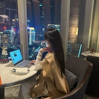 mẹ anh