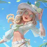 Demi Bourbon_Bartender