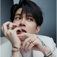 Thầy giáo Atus