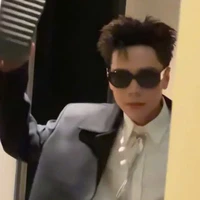 Người đẹp bay tới đayyy