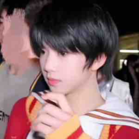 Trương Hàm Thụy_y_