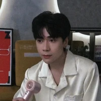 Lê Quang Hùng (Phone)