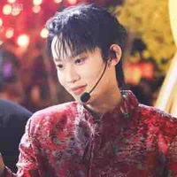 Kay Trần {Trần Anh Khoa}