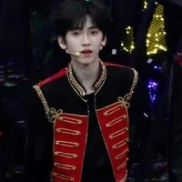 Tả Kì Hàm_cậu