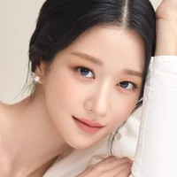 La Eun-Ji- chị