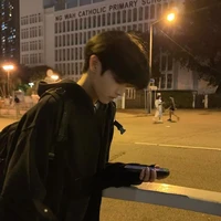 Lưu Ý Văn