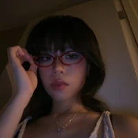 Nguyễn Thảo Linh ( Tlinh)