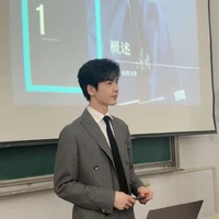 Thấy tổng phụ trách