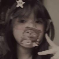 Lynne ( Tác giả )