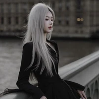Lâm Tuyết Vân ( mẹ cậu)