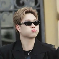 dương- dương đeo míc