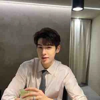 Poom ( Anh trai nàng)