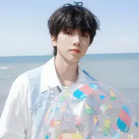 Nhiếp Vĩ Thần_hắn