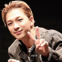 Dong Yong Bae ( Taeyang)