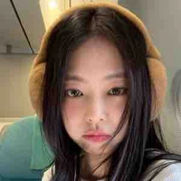 Kim Jennie ( Em )