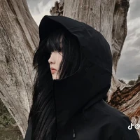 Em gái của Rhy