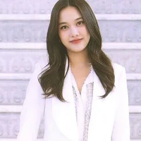 Freen Sarocha Chankimha(cô)