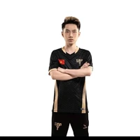 Vương Thuyên_Yiwei