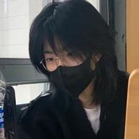 Lưu Hạ Duy.[em gái Lưu]