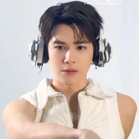Thầy Tú