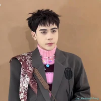 Q.Hùng