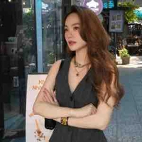 Minh Hằng (Chị)
