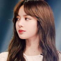 Lalisa_cô
