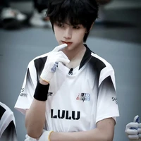 Vương Lỗ Kiệt_K