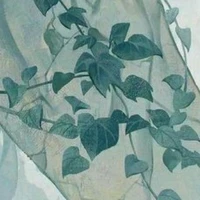 Bà con trong làng.