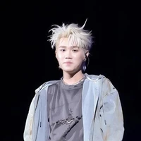 | Hoàng Đức Duy •