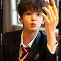 trương dịch nhiên ( hắn 8 )