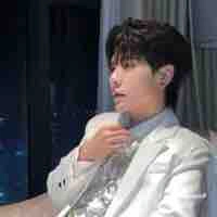 Lê Quang hùng (phone)