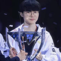 Lee SangHyeok ( Faker - anh )