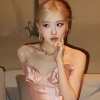 Rosé ( chị )
