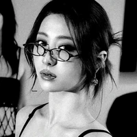 Tác giả nhiều chuyện