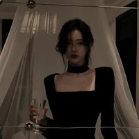 Lưu Minh Hạ/mẹ hắn/