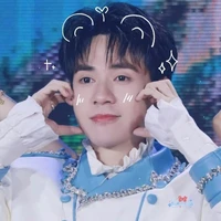 hùng ( phone )