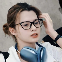 Becky Amstrong (17t)