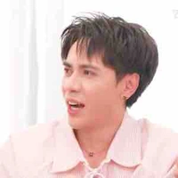 Con bạn  ( kh nói tên ) 