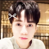 Lê Quang Hùng (phone)